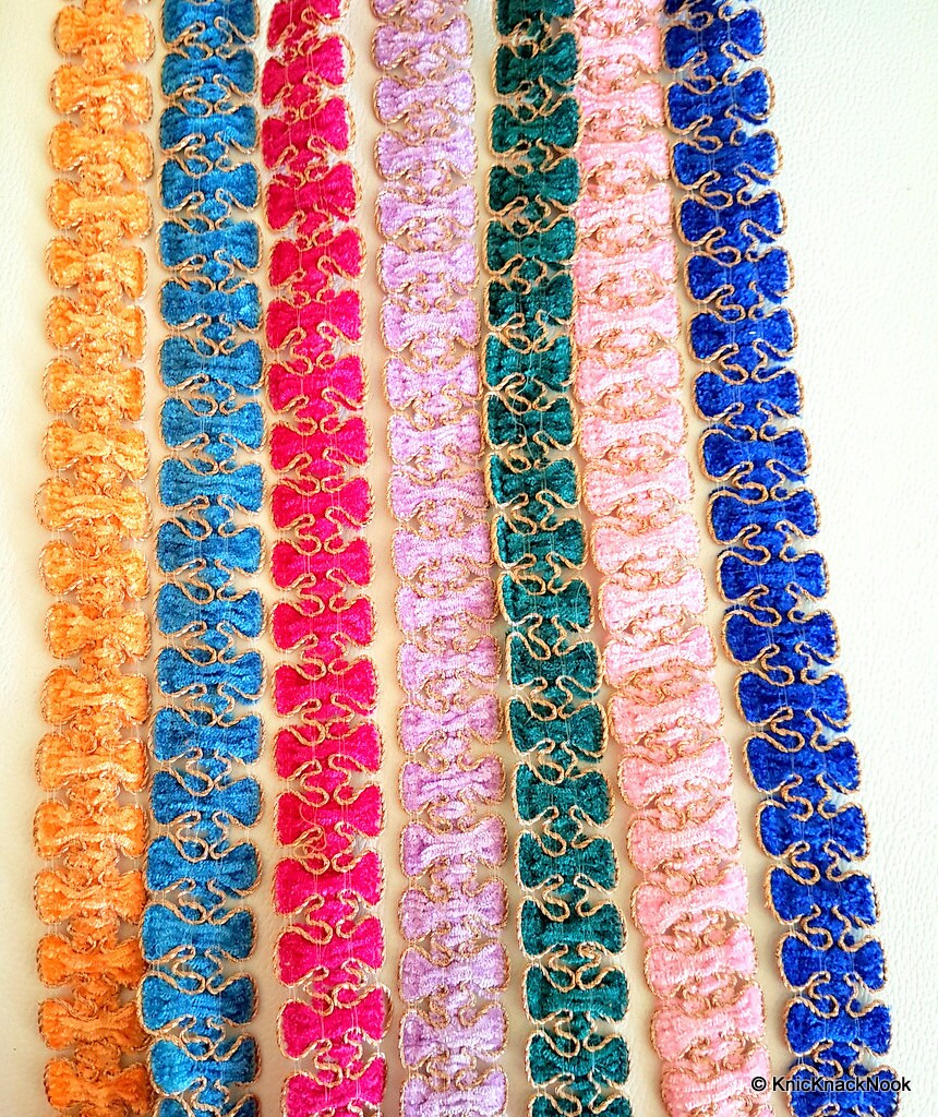 Lilac Purple Lace Trim With Gold Border Piping, Approx. 25mm