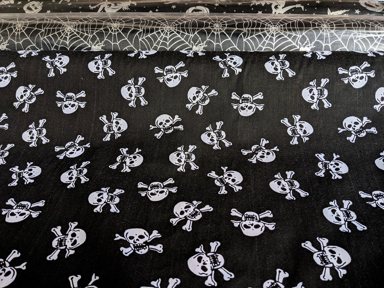 Black Pirate Skull And Crossbones Polycotton Halloween Fabric, Sewing Fabric, 43Inches Wide