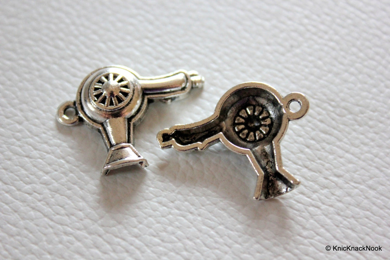 5 x Zinc Alloy Hair Dryer/ Air Blower Pendants / Charms