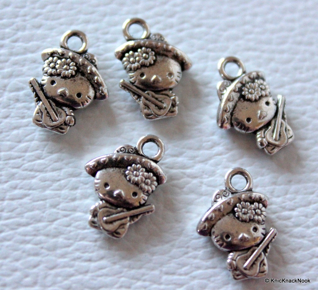 5 x Zinc Alloy Cat / Kitty Charms / Pendants 15mmx11mm