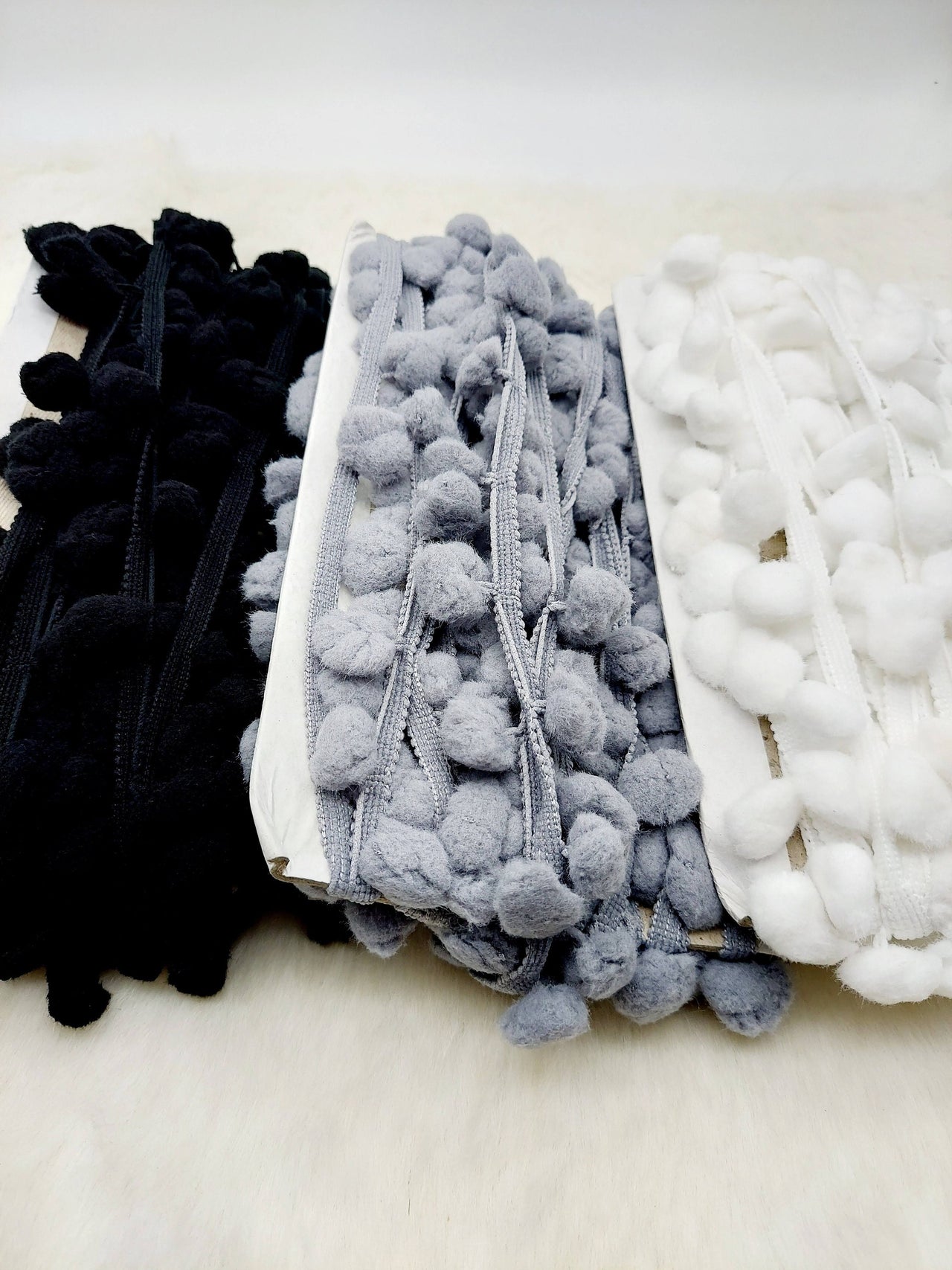 9 yards x Wholesale Black Grey White Pom Pom Fringe Trim, Pompom Trimming, Tassels