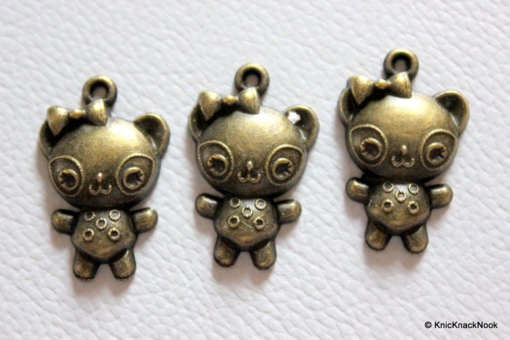 3 x Zinc Alloy Antique Bronze Tone Cat Charms Pendants 30mm x 20mm
