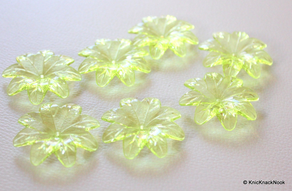 7 x Green Flower Transparent Acrylic Beads 3.8cmx3.5cm