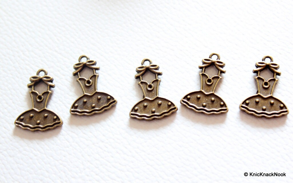 5 x Zinc Alloy Bronze Tone Frock Dress Charm / Pendants 21mm x 16mm