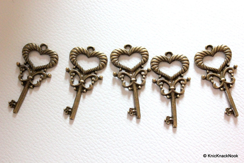 5 x Zinc Alloy Bronze Tone Key Pendants / Charms