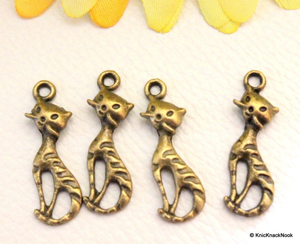 5 x Zinc Alloy Bronze Tone Cat Charms Pendants 25mm x 7mm