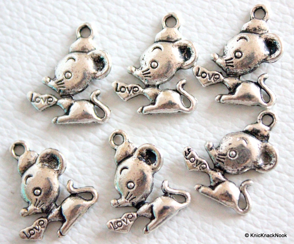 6 x Jerry mouse / rat zinc alloy silver tone pendants charms