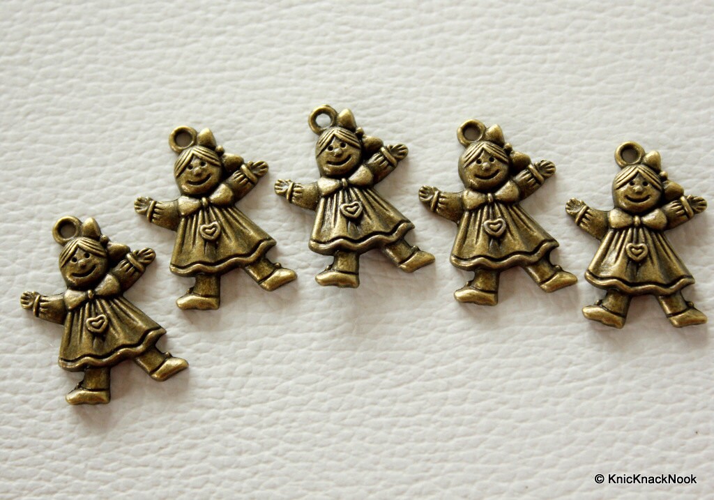 5 x Antique Bronze Tone Girl Charms Pendants