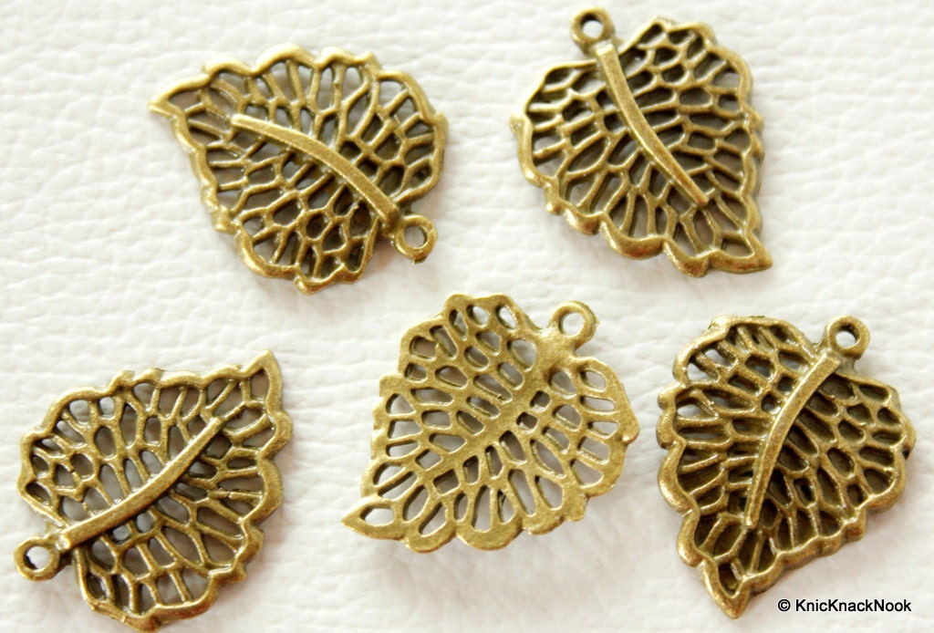 5 x Bronze Tone Leaves Pendant Charms