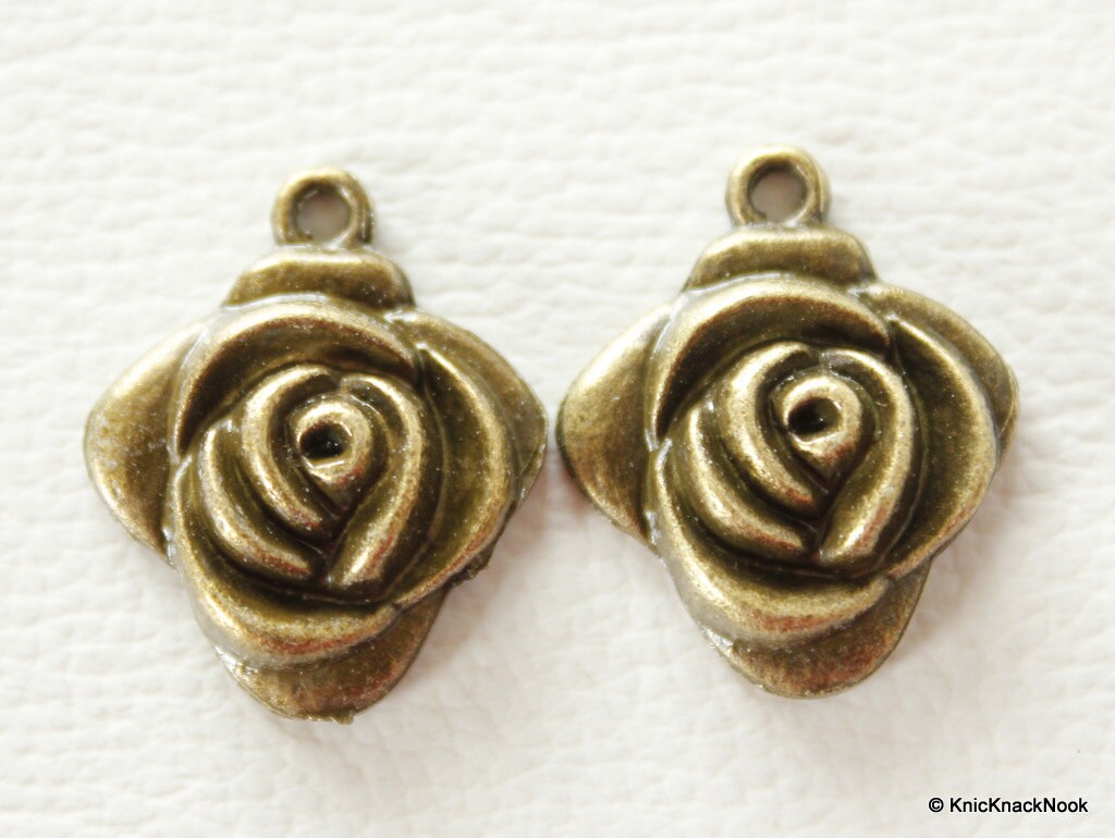 2 x Zinc Alloy Bronze Tone Rose Charms