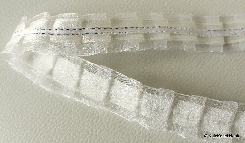 Pleated White Tissue And Satin Trim Border 20mm wide
