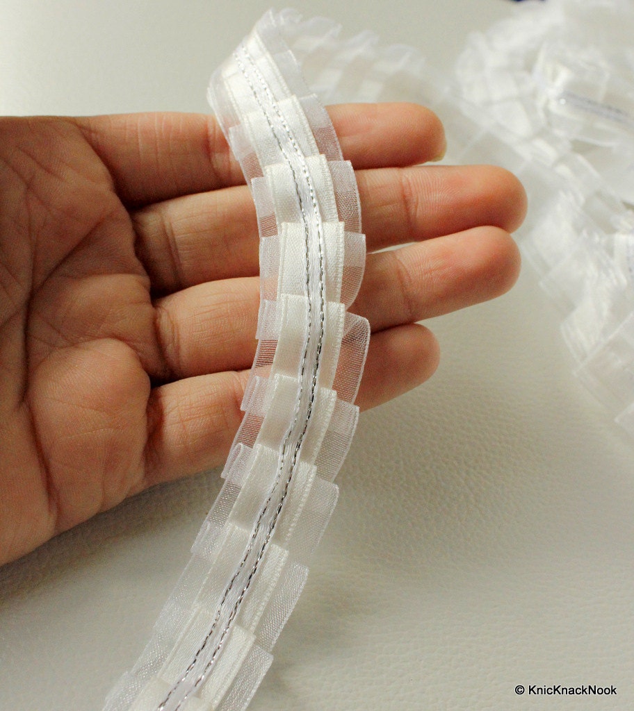 Pleated White Tissue And Satin Trim Border 20mm wide