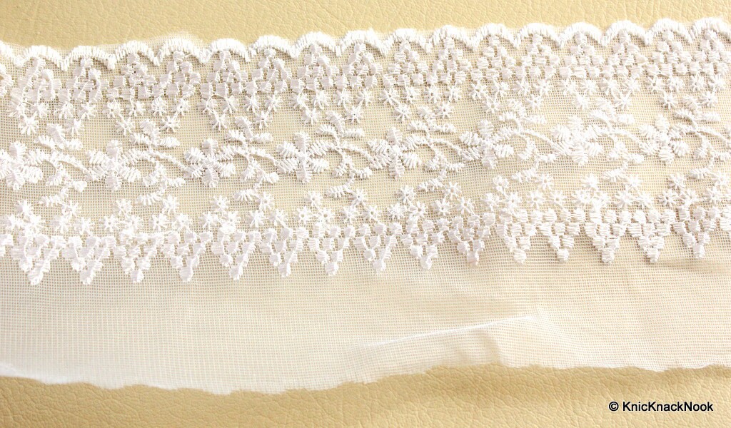 White Net Trim With Floral Embroidery, 10.5 cm wide - 041203L70