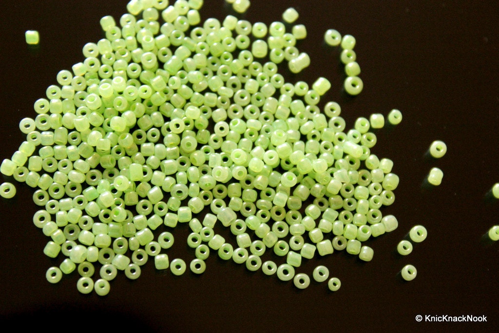 Light Green Round Seed Beads, 12g Bag Light Green Beads, Approx. 3 mm