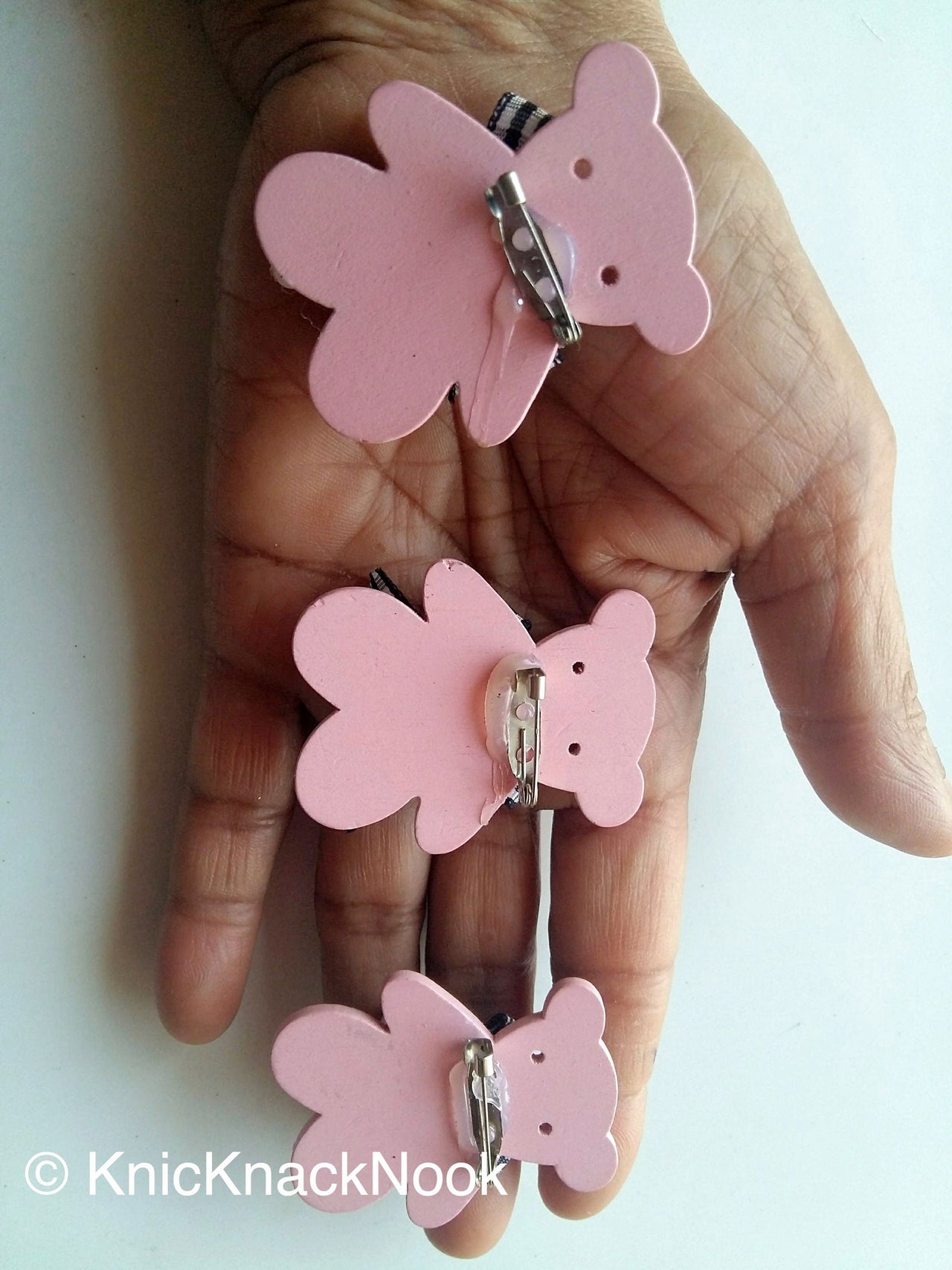 1 x Pink Teddy Bear Wood Applique Patch With Gingham Bow And Pearl Hanging, Pin Back, Bear Brooch - 200317A119D