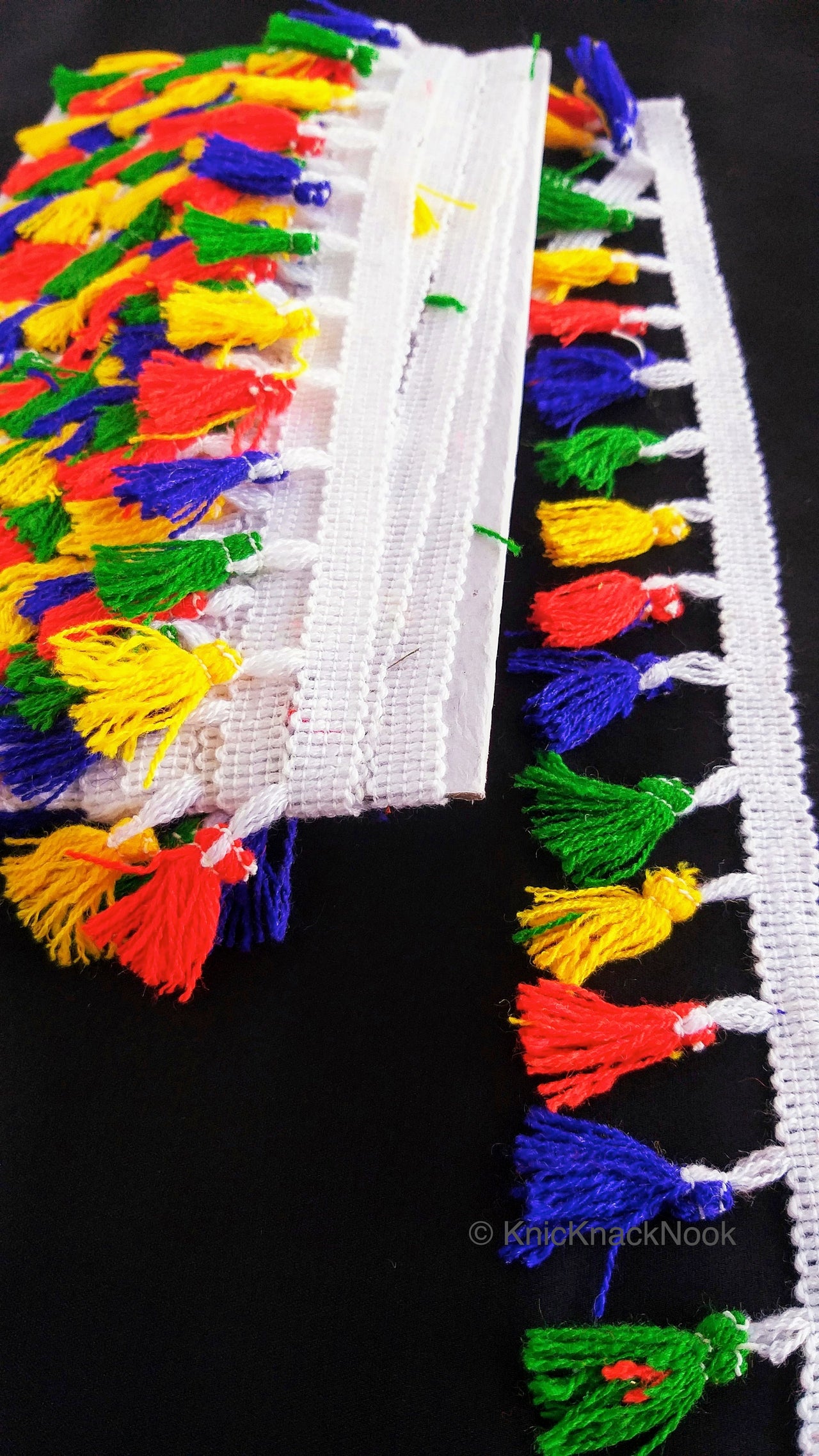 Multicoloured Tassels, White Threads Fringe Trim