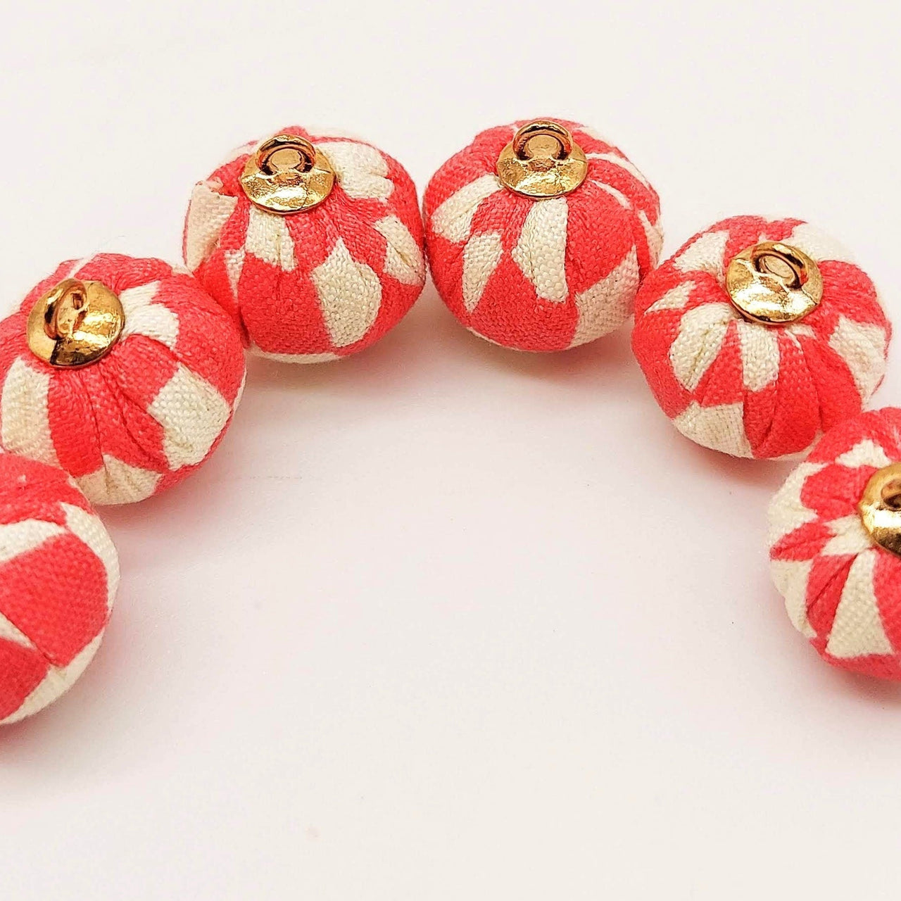 Red and White Checkered Cotton Fabric Balls Tassel, Button with Ring Cap, Decorative Tassels