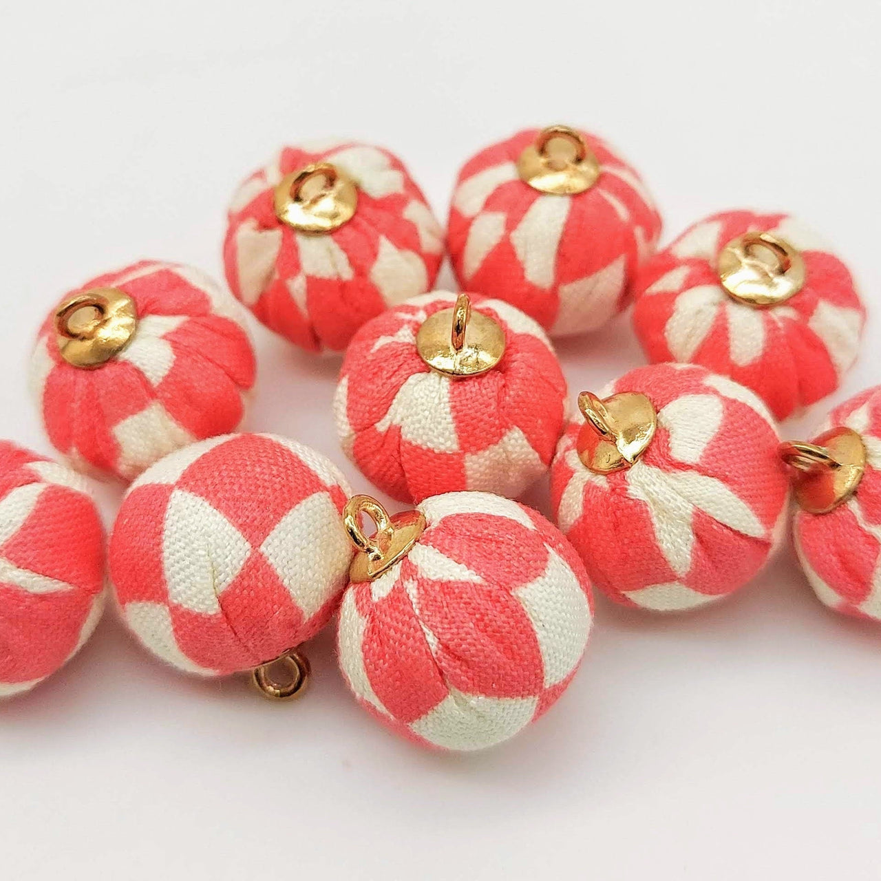 Red and White Checkered Cotton Fabric Balls Tassel, Button with Ring Cap, Decorative Tassels