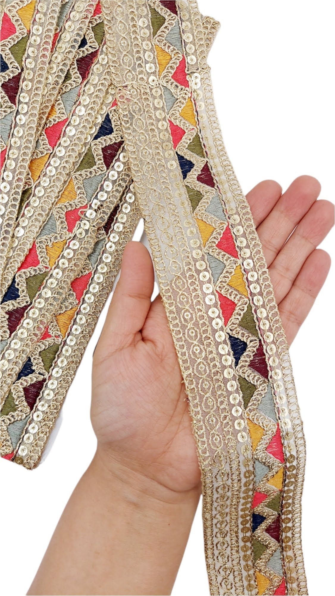 We provide best quality in beaded saree borders designer laces online