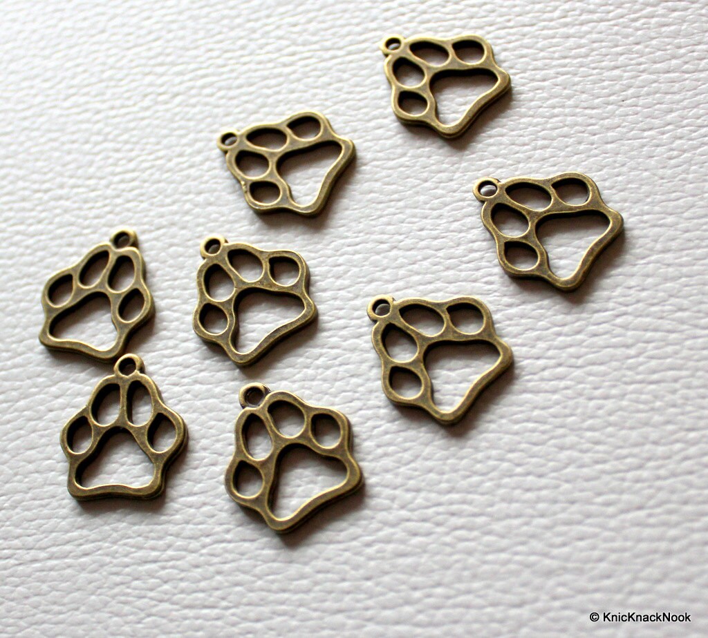 5 x Dog Paws Bronze tone Charms / Pendants 17mmx17mm