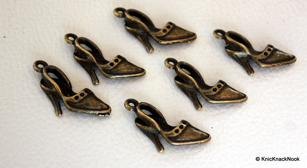 6 x Bronze Tone High-heel Shoe Charms Pendants 26mmx11mm