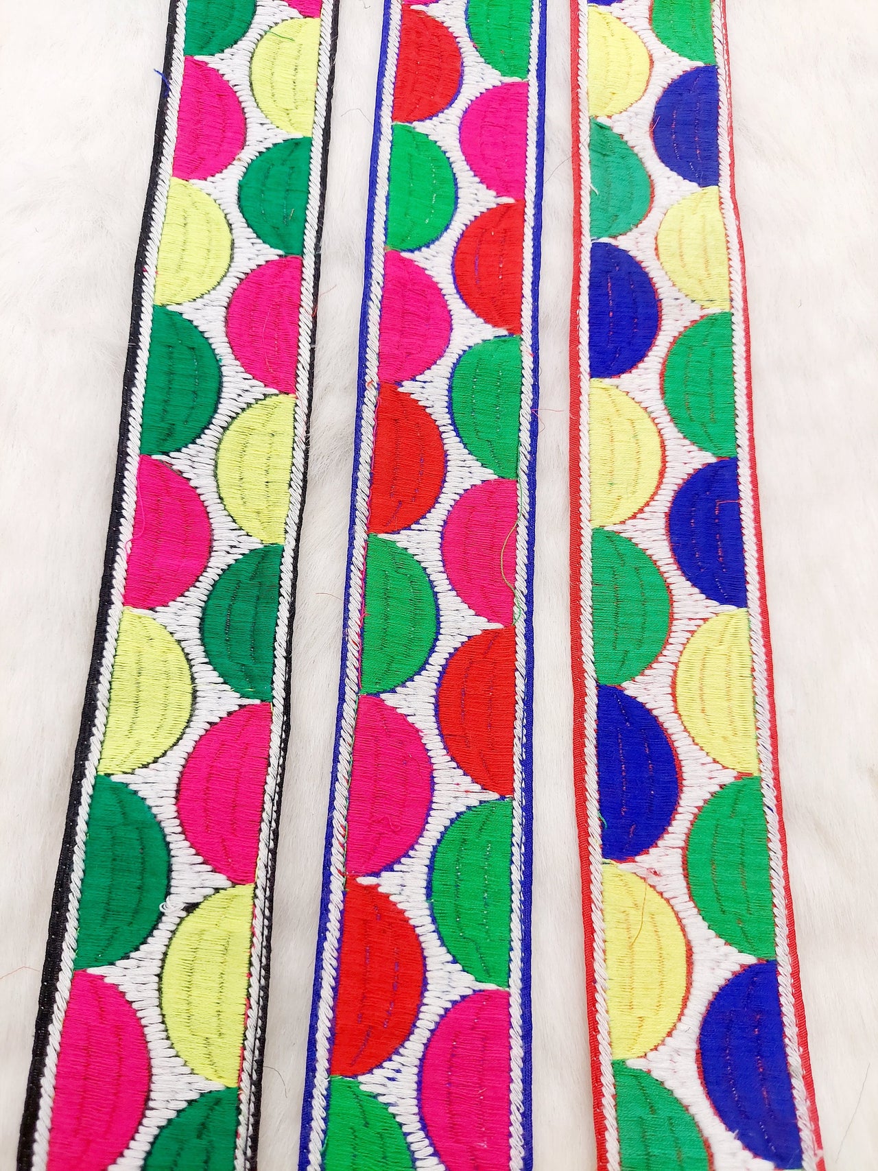 Geometric Semi Circle Embroidery Lace Trim, Sari Border, Trim by 3 Yards