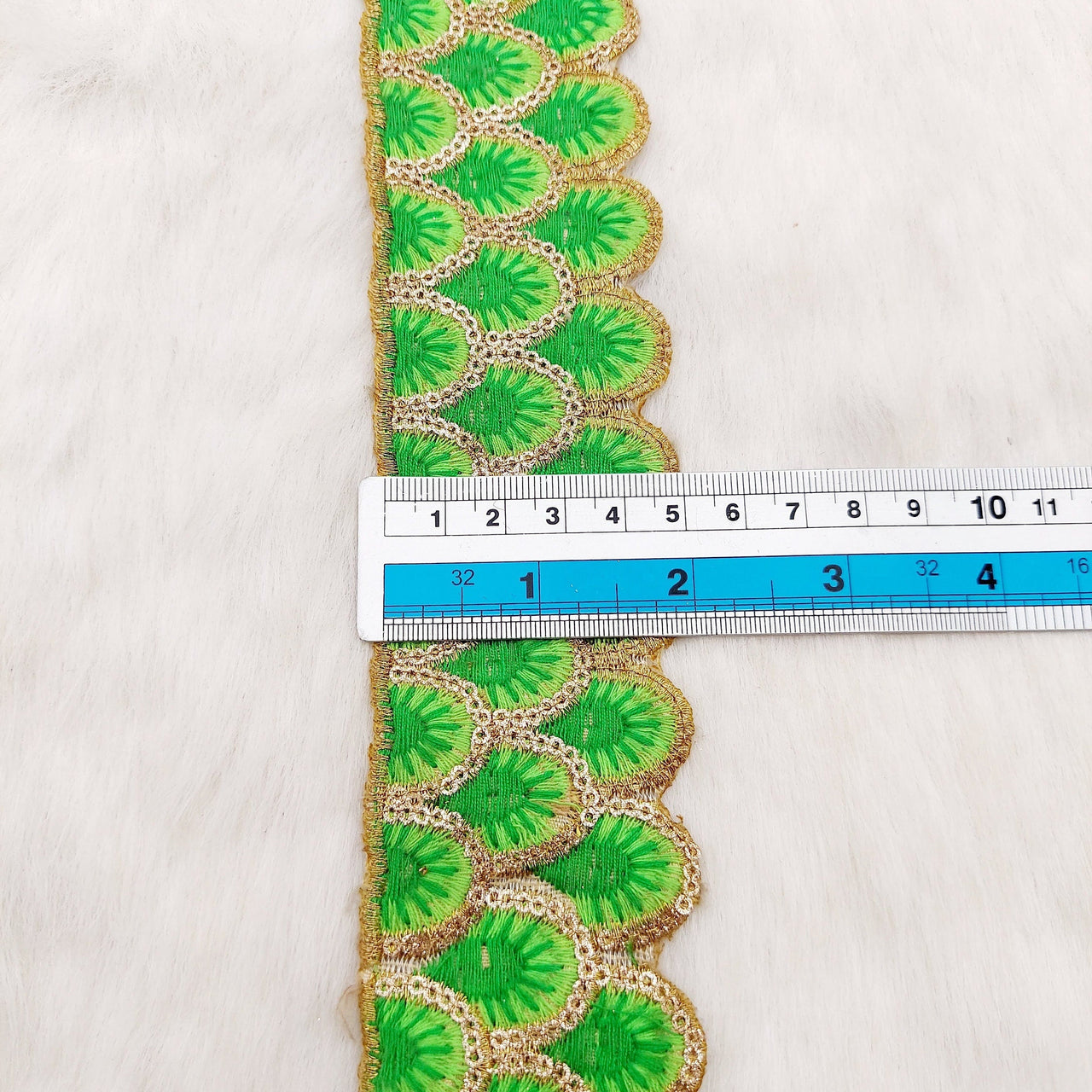 Trims: Green And Gold Embroidered Scallop Lace Trim, Approx. 50mm wide, Christmas Trim