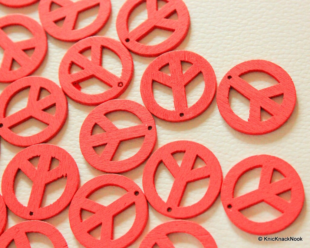 10 x Red Peace Wood Beads 24mm
