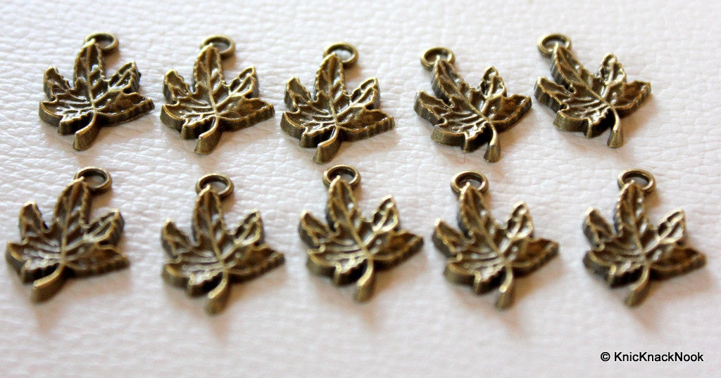 10 x Zinc Alloy Bronze Tone Maple Leaf Charm Pendants
