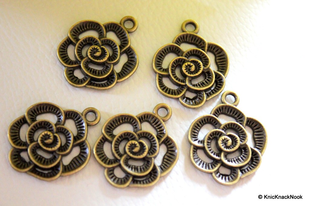 5 x Zinc Alloy Bronze Rose Flower Charms / pendants 19mm x 24mm