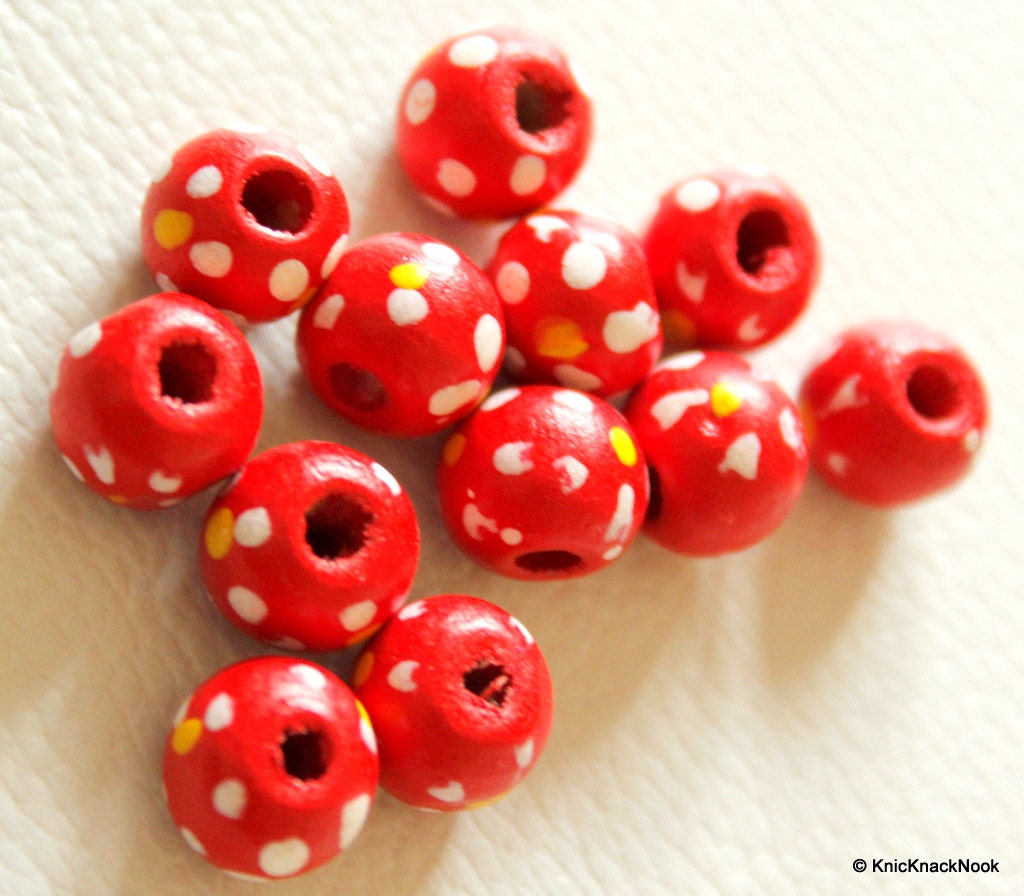 20 x Red Wood Beads with Handpainted Flowers 10mmx9mm