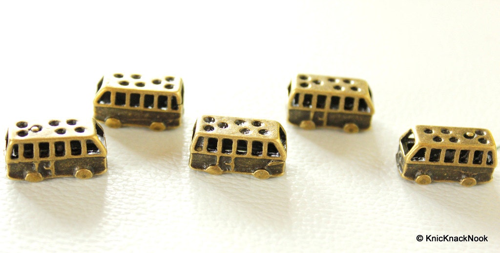 5 x 3D Bus Bronze Charms