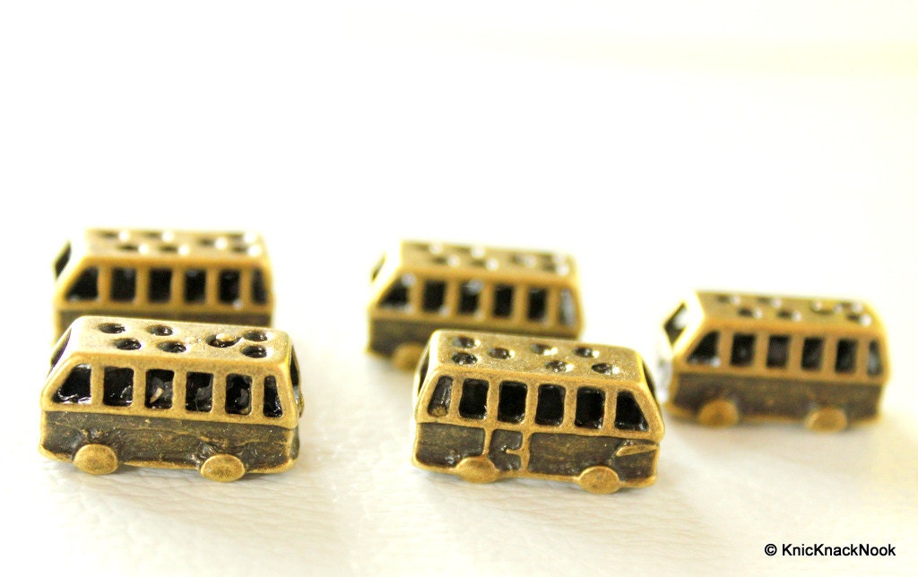 5 x 3D Bus Bronze Charms