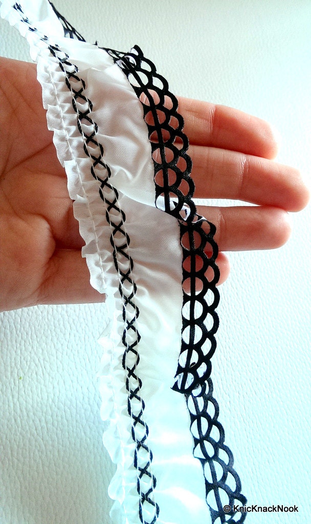 White Polyester Lace Trim With Black Scallops 40mm wide